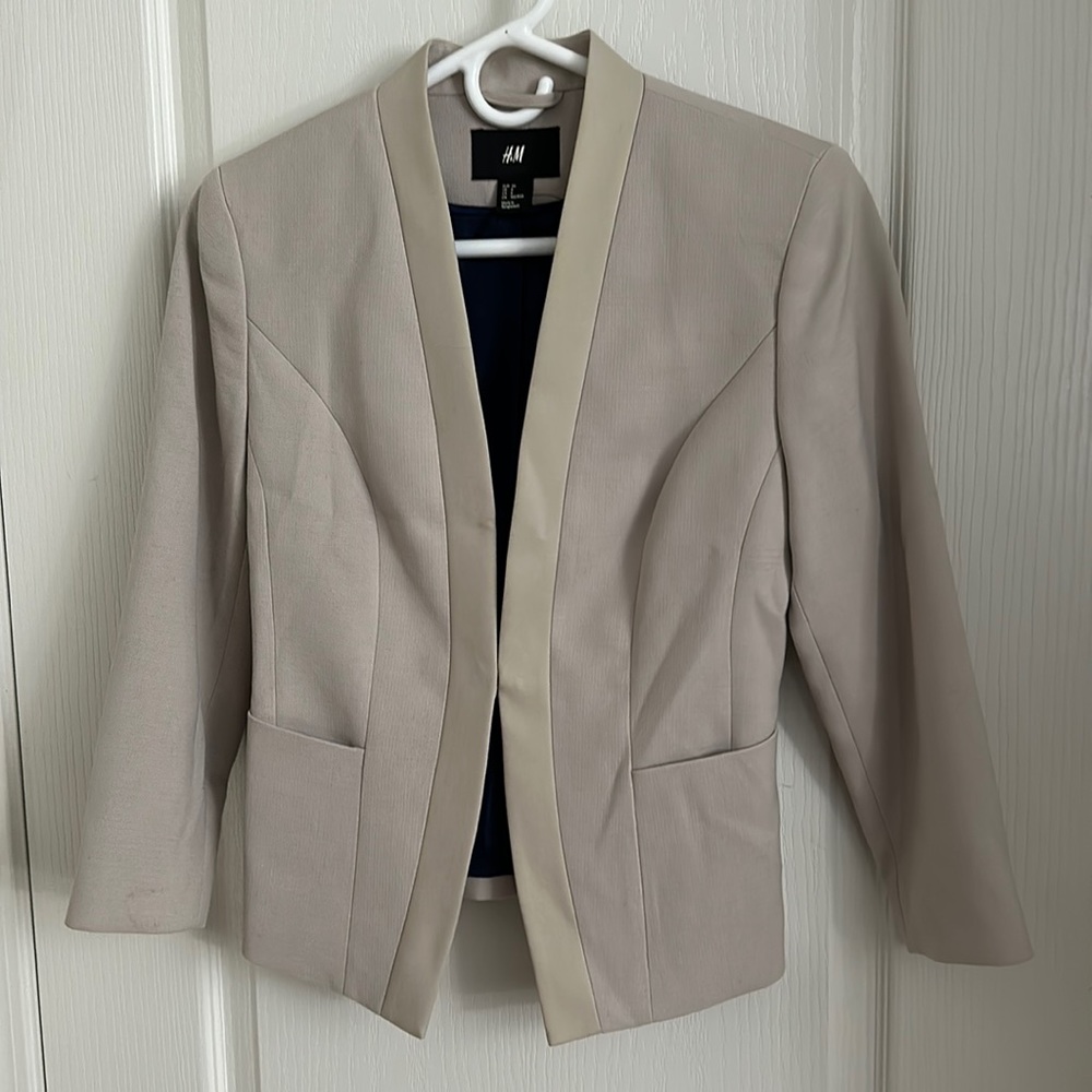 H&M blazer cropped